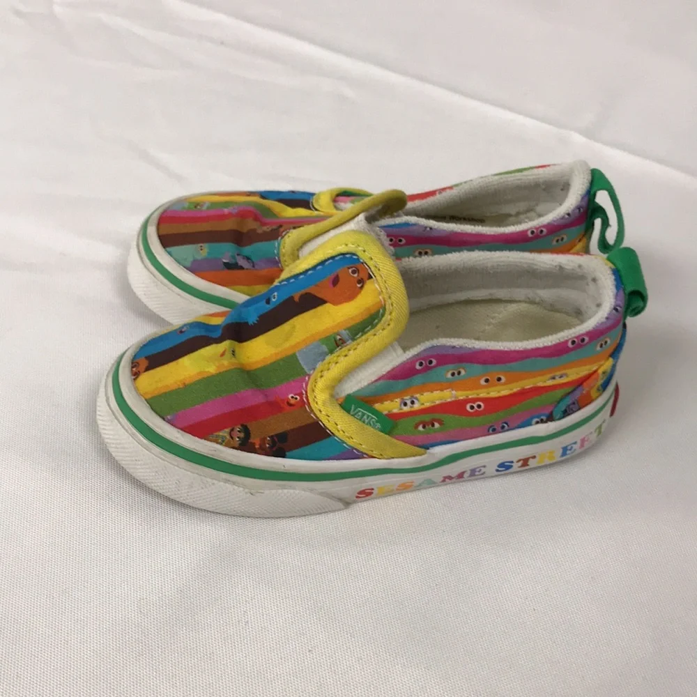 Vans sesame street kids shoe size 6 US